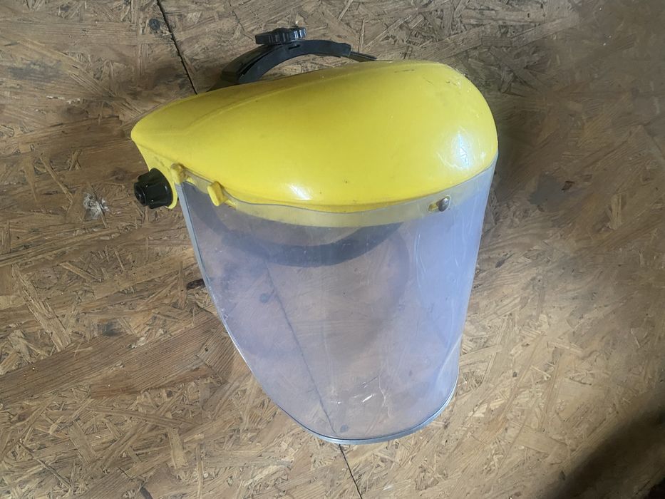 Маска для сварки и щит для лица б/у