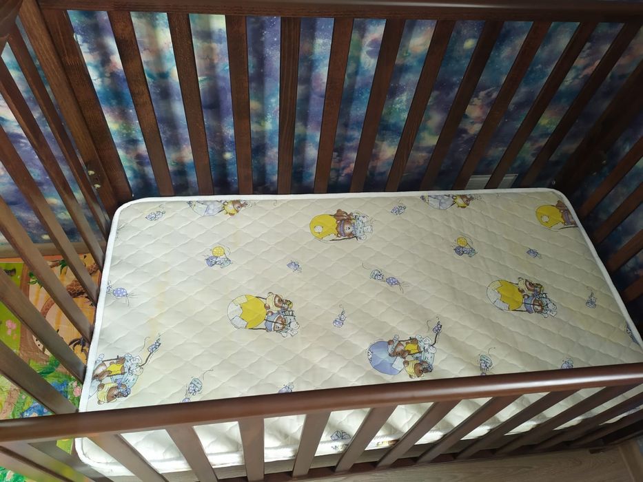 Дитяче ліжко Veres з натурального дерева. Колір горіх