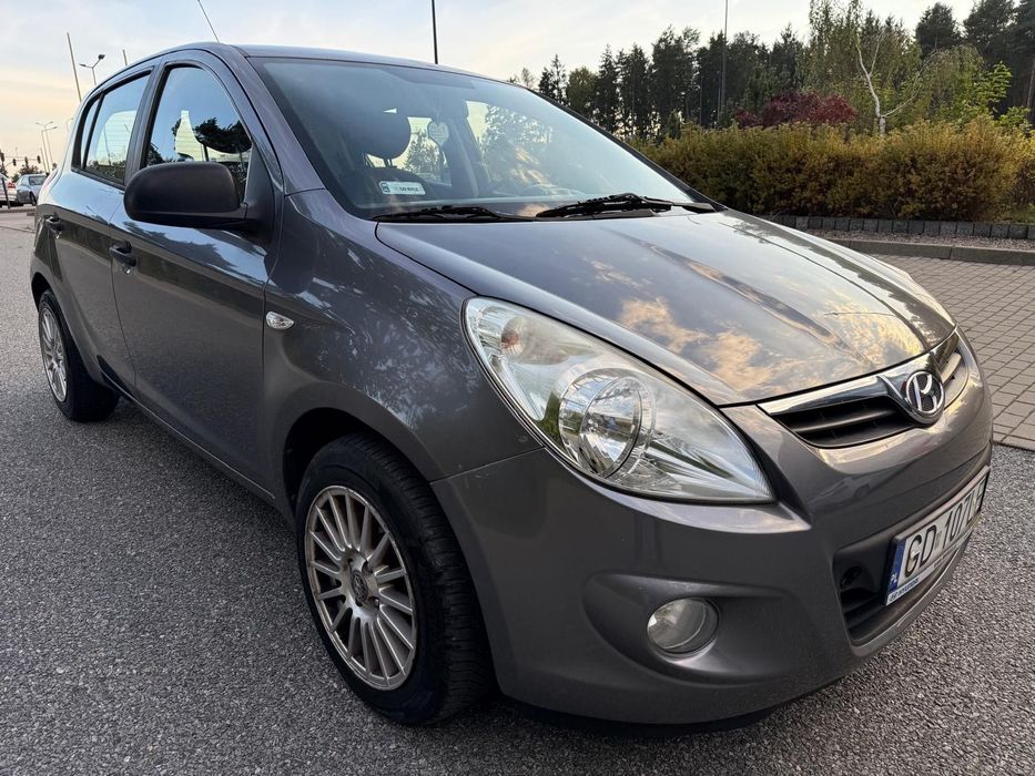 Hyundai i20 Piękny hyundai i 20 , 90 tys km przebiegu , klima ,5 drzwi