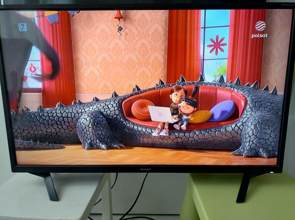Telewizor 32 całe polskiej produkcji bez pilota