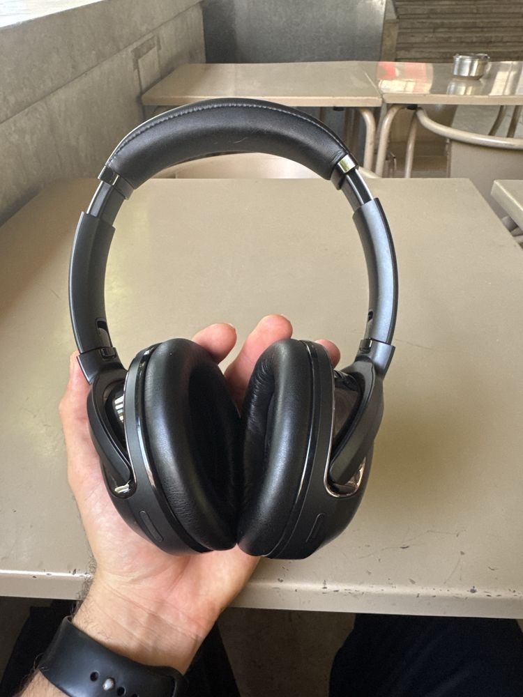 Vendo fone JBL tour one m2