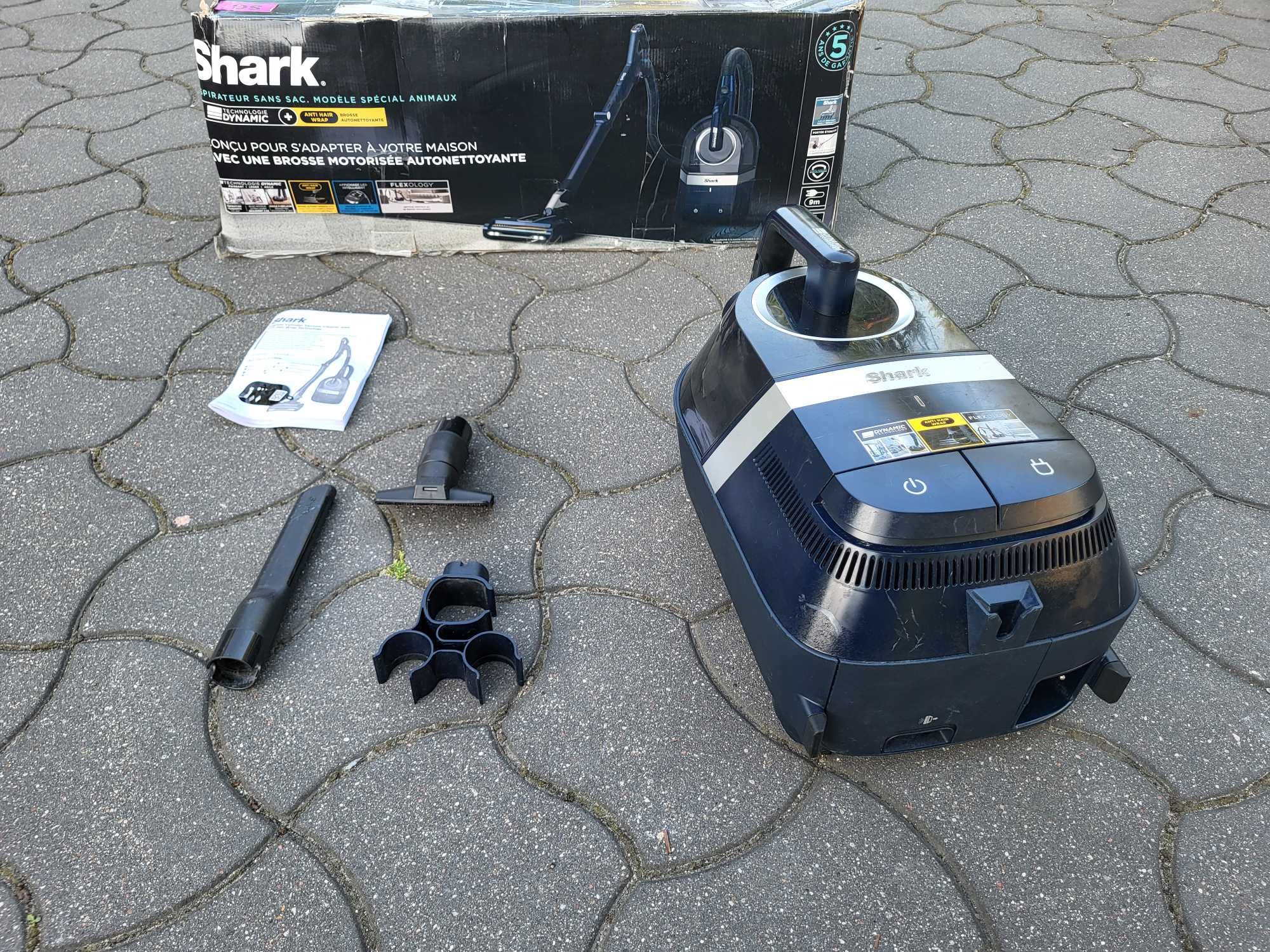 Odkurzacz bez workowy SHARK CZ250EUT z filtrami mocny 800w długi kabel