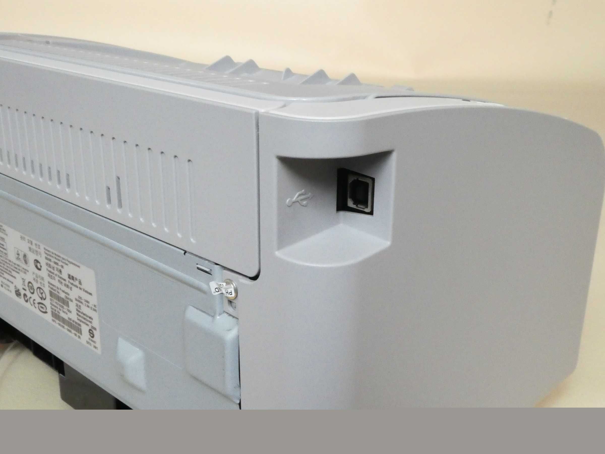 Tania i mała drukarka laserowa HP P1005 na tanie tonery