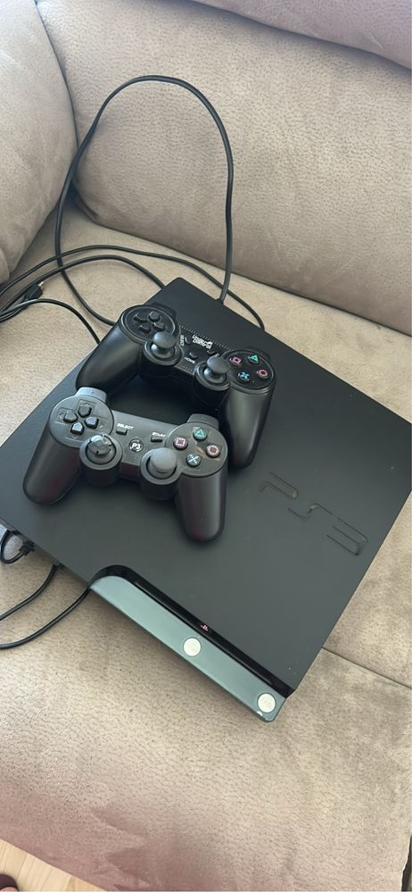 Vendo PS3 / comendos sem fios