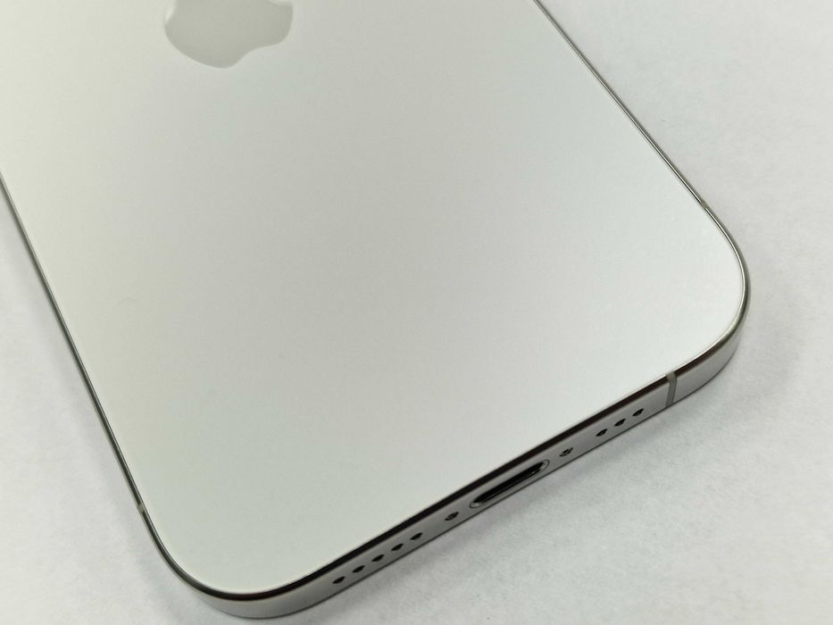 Iphone 15 PRO 128GB/ White Titanium/ 90%/ Grade A/ + ładowarka