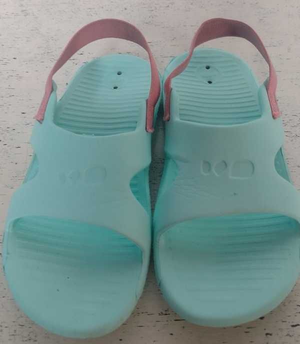 Buty basenowe plażowe Decathlon r. 29-30