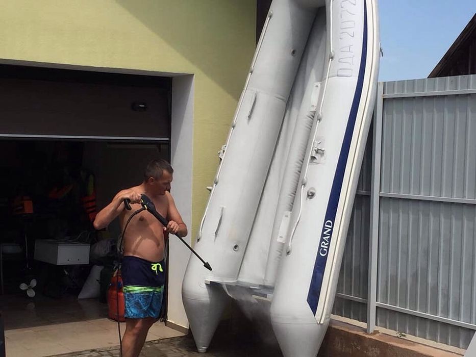 Grand corvette c360 Suzuki DT 15