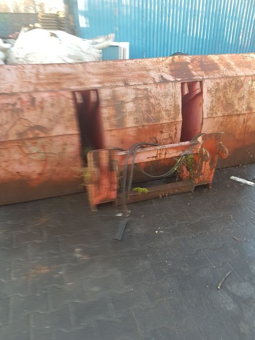 Sprzedam łyżkę do dużego widlaka