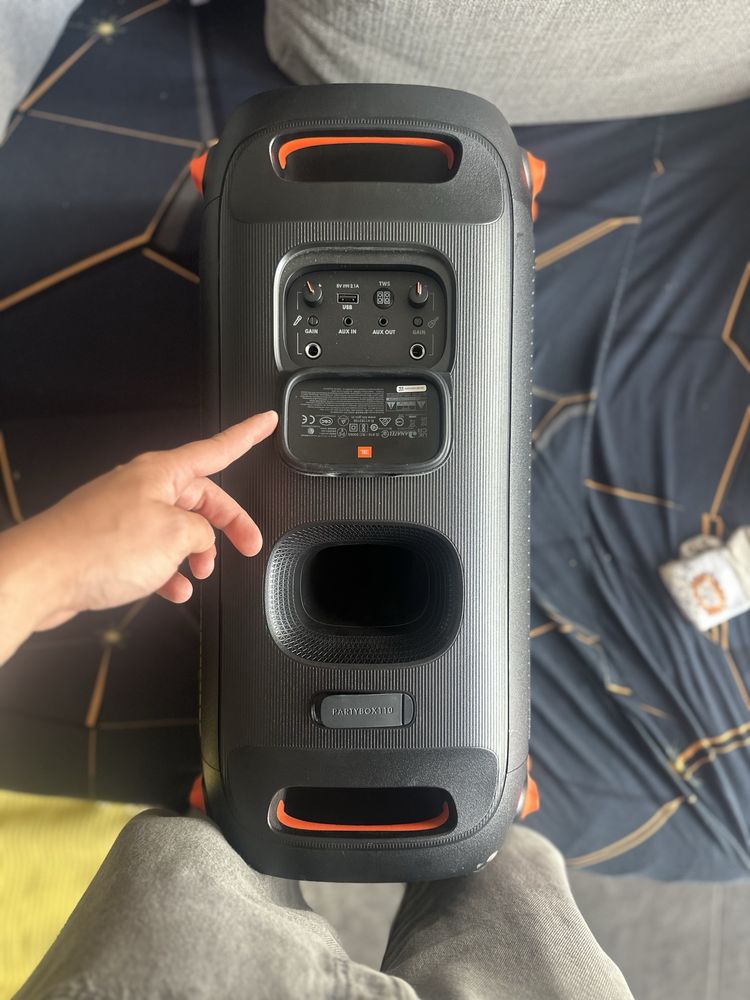 Jbl party box V