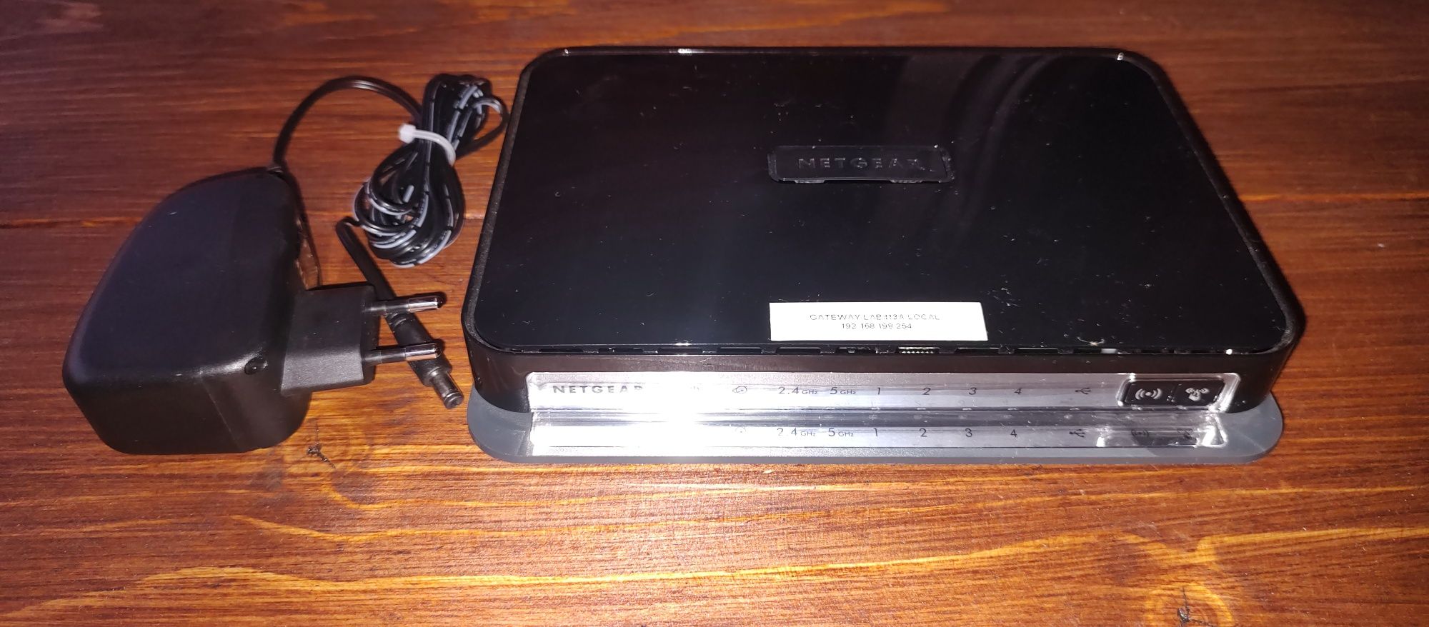Router NETGEAR N750 Wireless Dual Band Gigabit