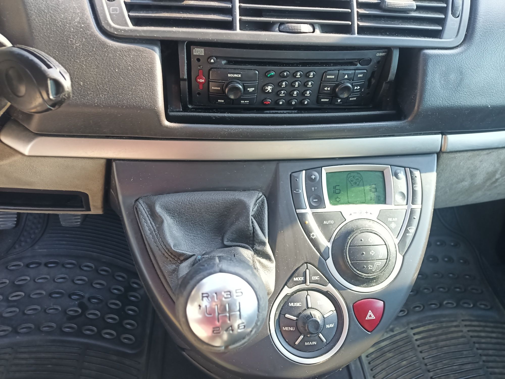 Peugeot 807 2.2 hdi