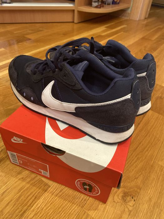 Nike Venture Runner Original