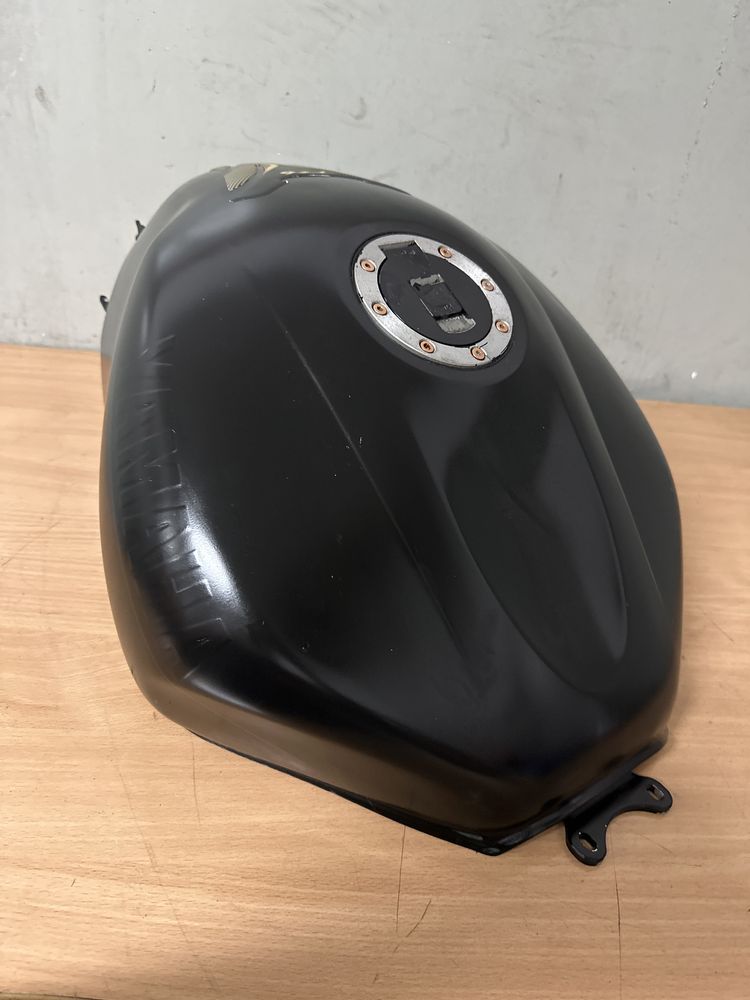 Yamaha R6 YZF RJ01 RJ03 99-02 Bak Pompa Paliwa Kranik KPL Zbiornik