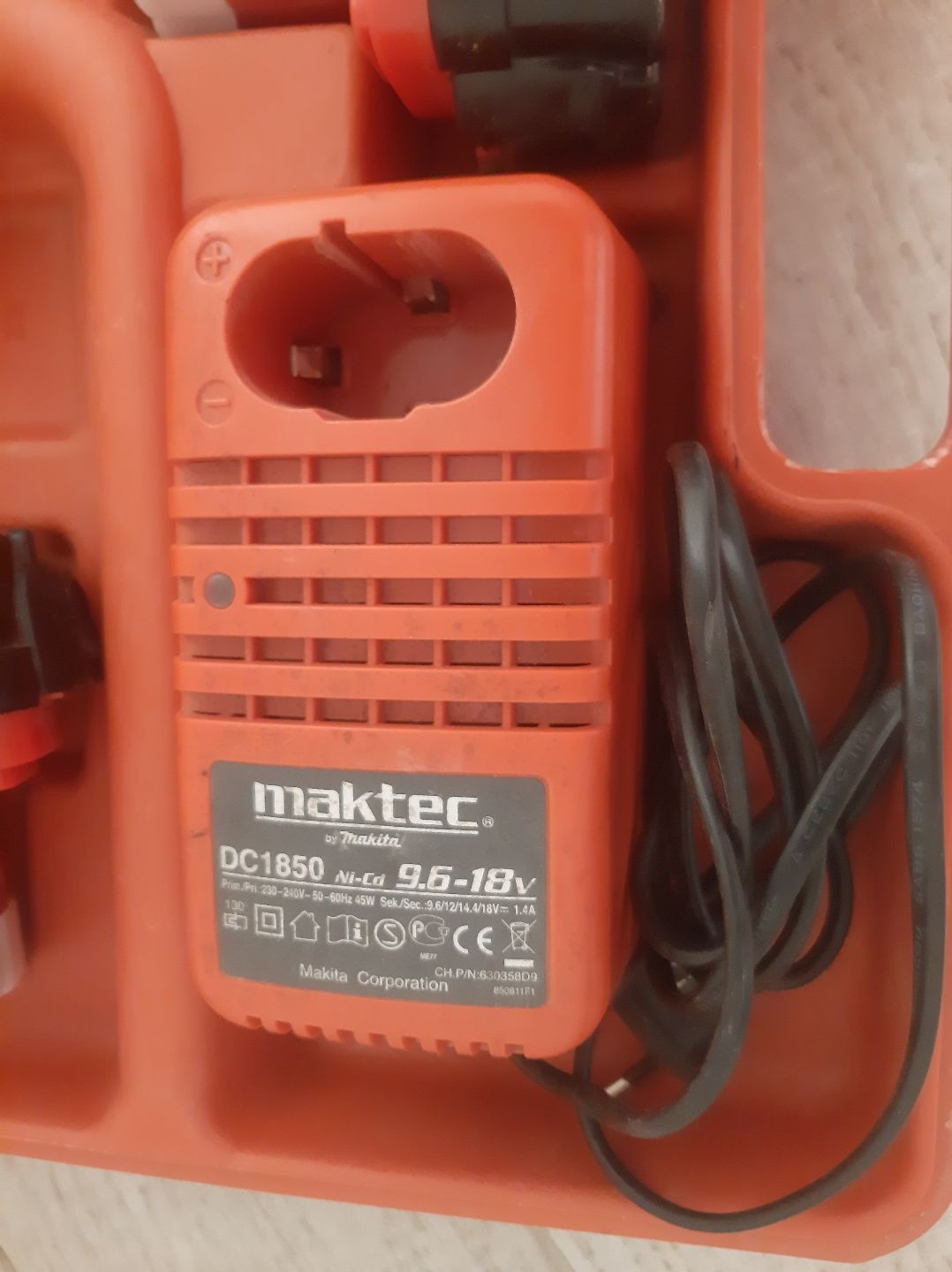 Шуруповерт Makita