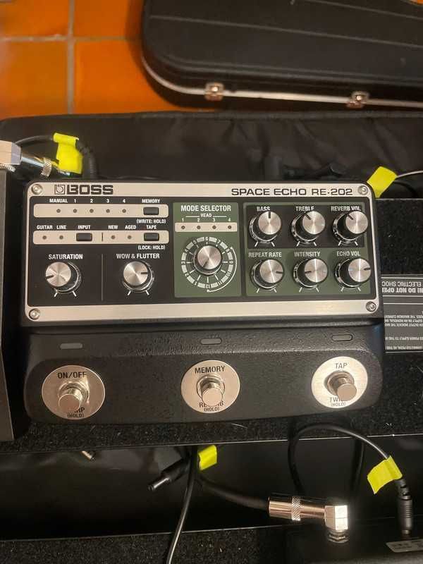 Pedal Boss Space Echo RE-202 - COMO NOVO