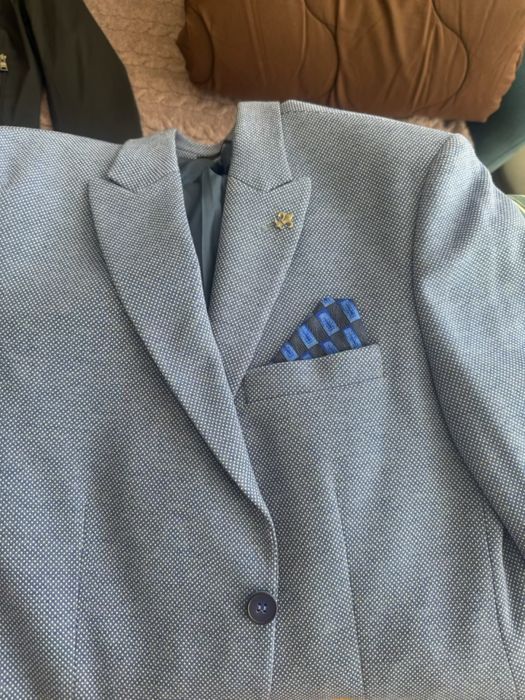 Класичний костюм (піджак + брюки) Andre Tan