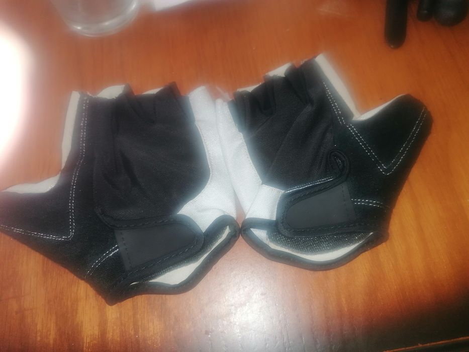 Rękawice rowerowe, nowe.
