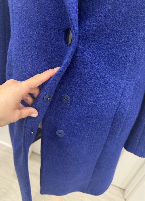 Kobaltowy płaszcz boucle na podszewce wełna wiskoza Monnari roz. 40 L