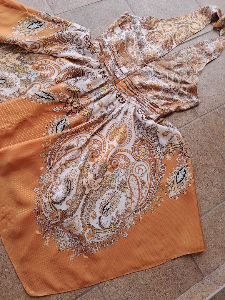 Ładna zwiewna sukienka H&M