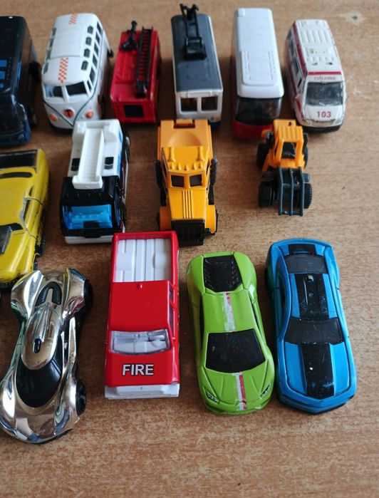 Продам 22 машинки за 150 грн