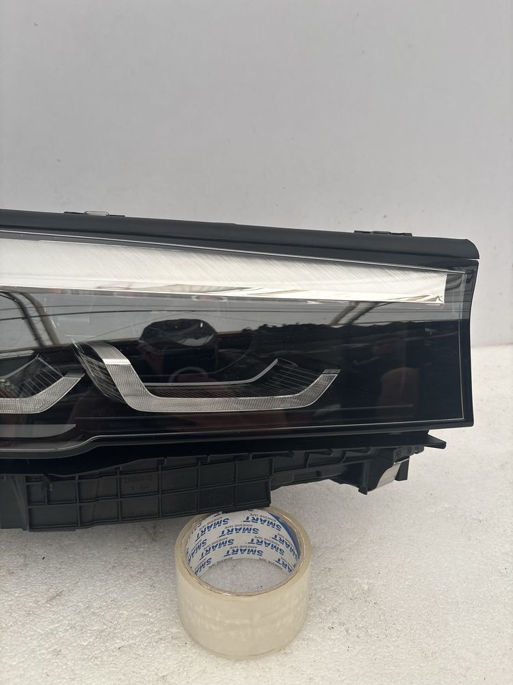 BMW 5 G30 G31 LCI LIFT lampa prawy przód prawa przednia Full Led