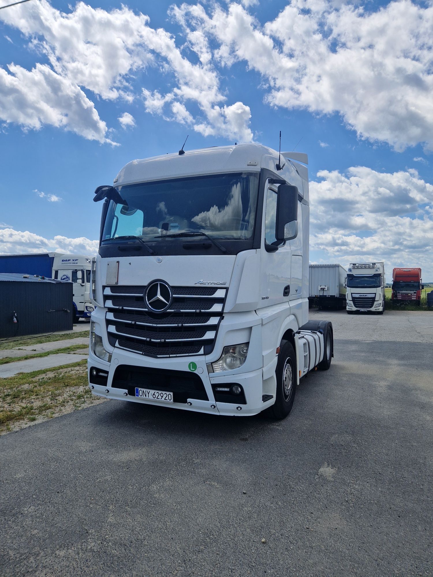 Mercedes Actros mp4