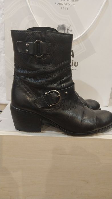 Продам женские кожаные демисезонные утепленные ботинки Clarks