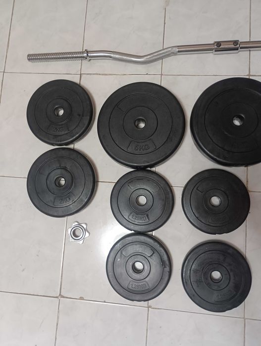 Barra de Musculação com Halteres