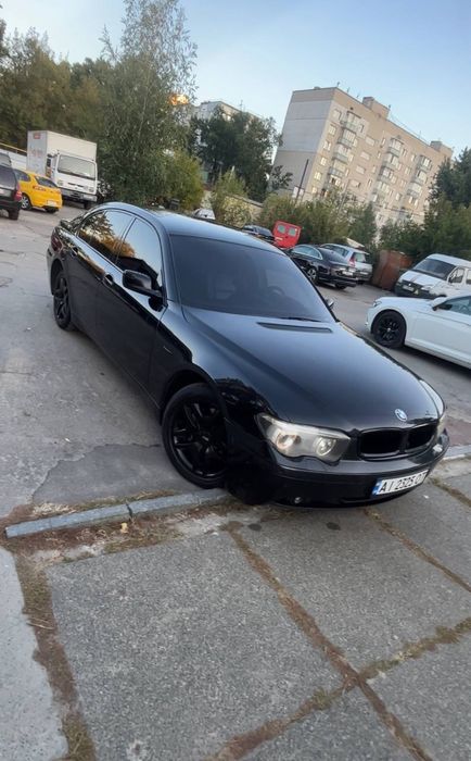 Продам бмв 745І на моторі n62  4.4 газ-бензин 333кс
