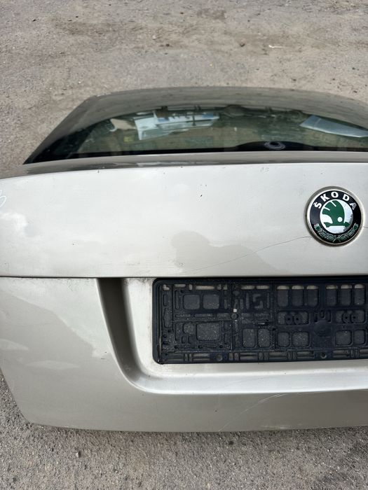 Задня ляда кришка багажника Шкода Октавія А5 Skoda Octavia A5 04-12