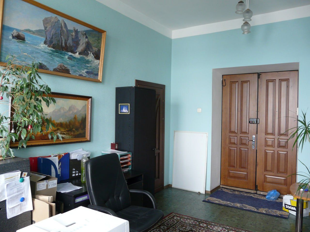 Продам офісні приміщення у центрі Дніпра.