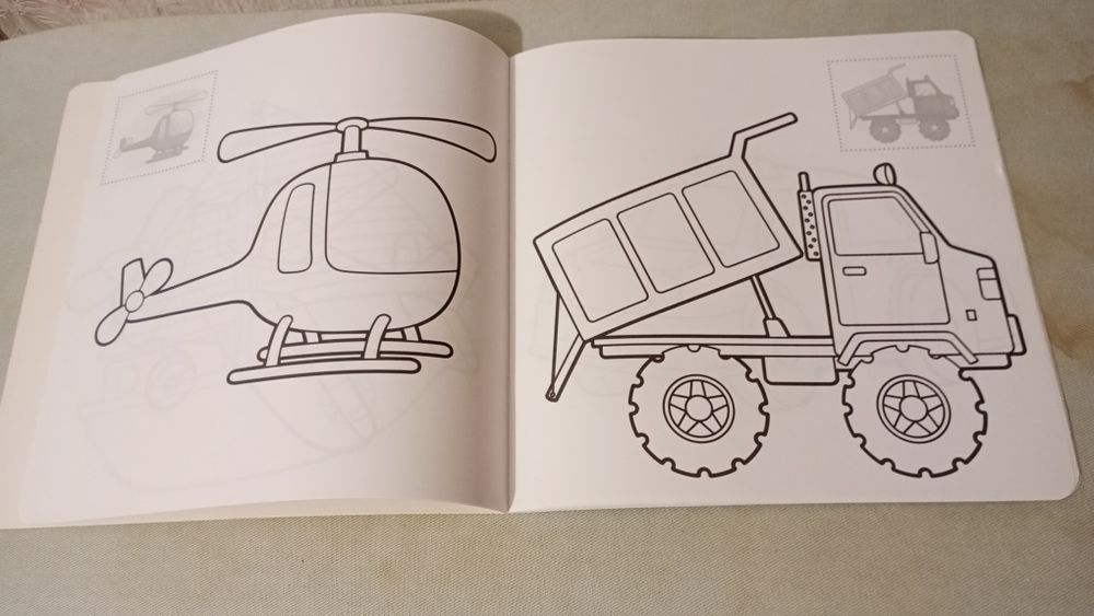 Kolorowanka nr 1 dla chłopca - auta