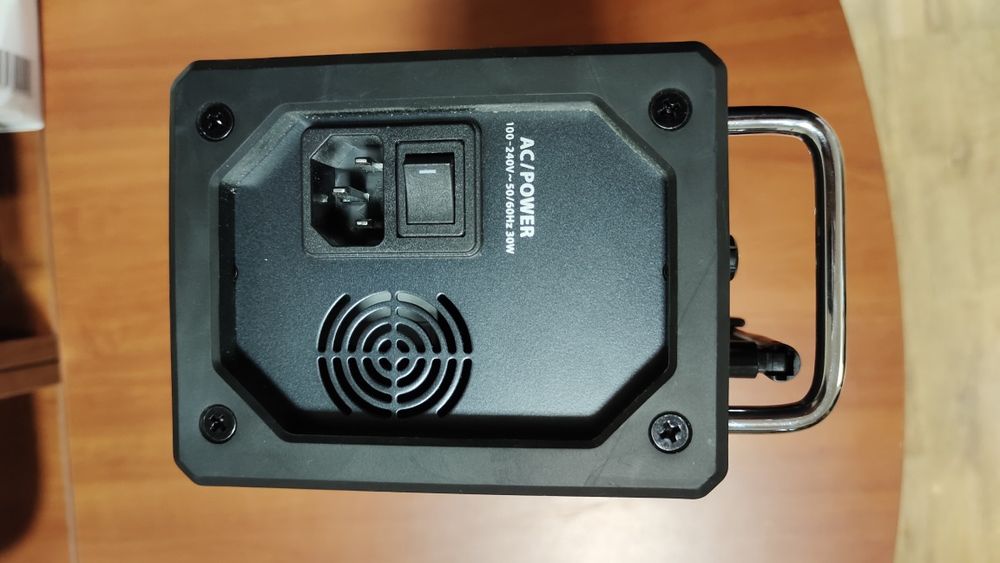 Продам абсолютно новий цифровий пульт Behringer X Air 12