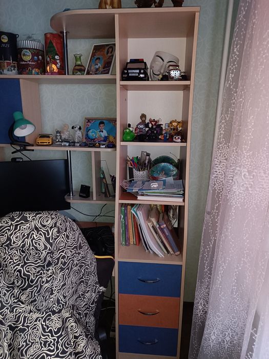 Обменяю стол компьютерный.