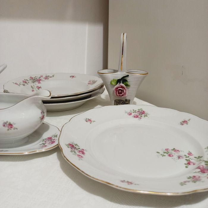 Продається вінтажний столовий порцеляновий сервіз. Німеччина.