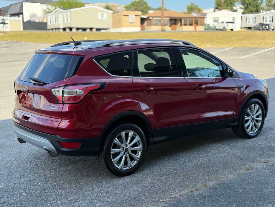Ford Escape      2017