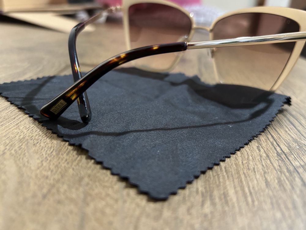 Óculos de sol espelhado DIFF Eyewear