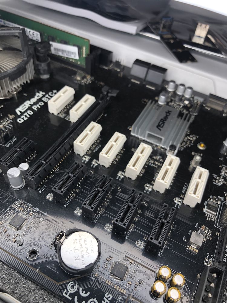 Материнська плат asrock bro btc+ q270 pro