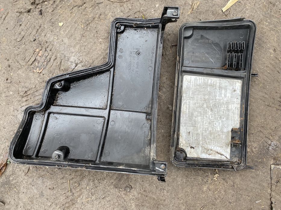 A1635400182 Кришка блоку запобіжників Mercedes ML163