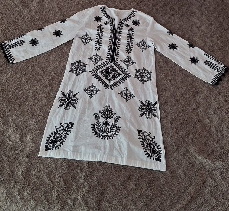 Вишиванка розміру XS