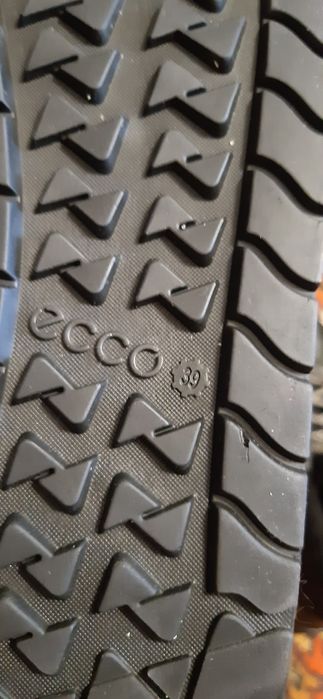 Женские ботинки зимние Ecco 40 рамер б/у