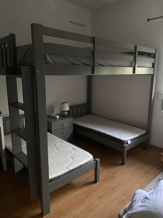 Beliche de três camas