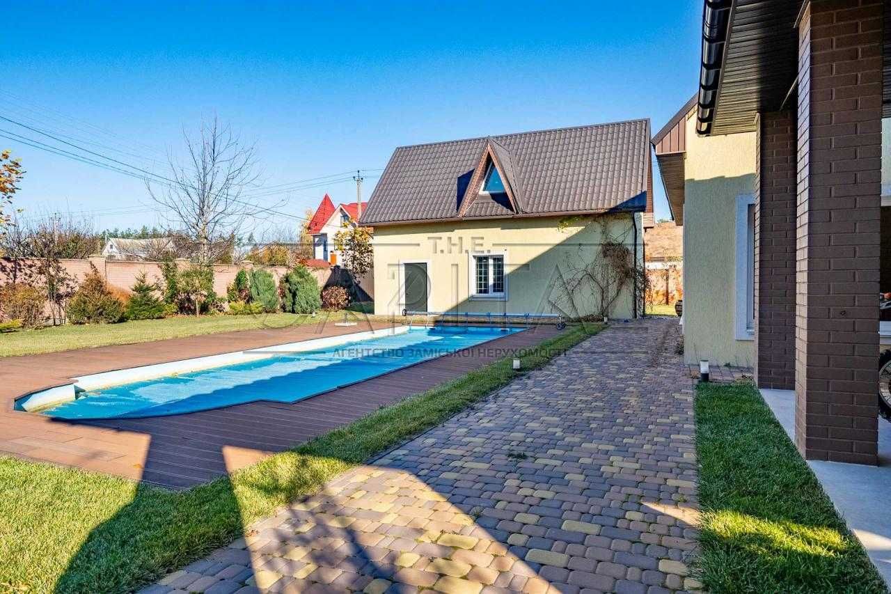 Продажа дома с бассейном, с. Мархалевка, Васильковский р-н