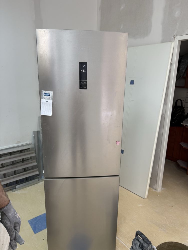 Lodówka Hisense 1200