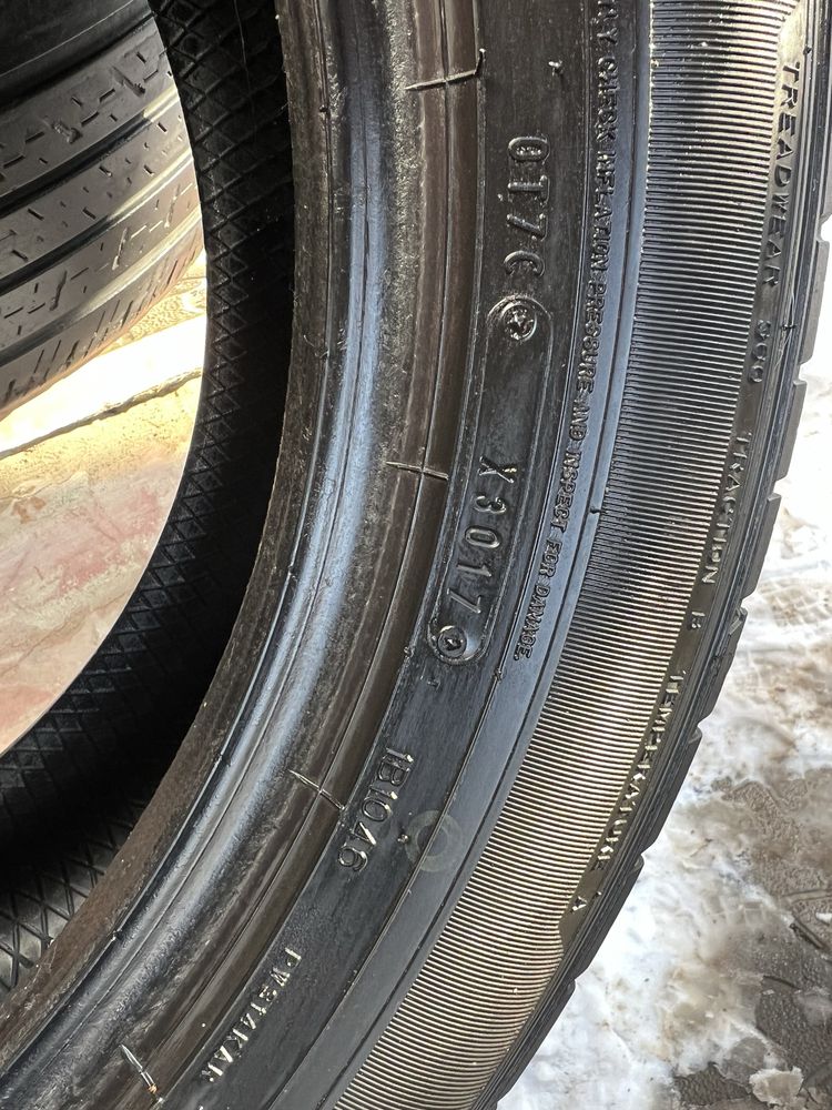 Шини  Dunlop st 30  Grandtrek 235/55 R 18 100 H літо.