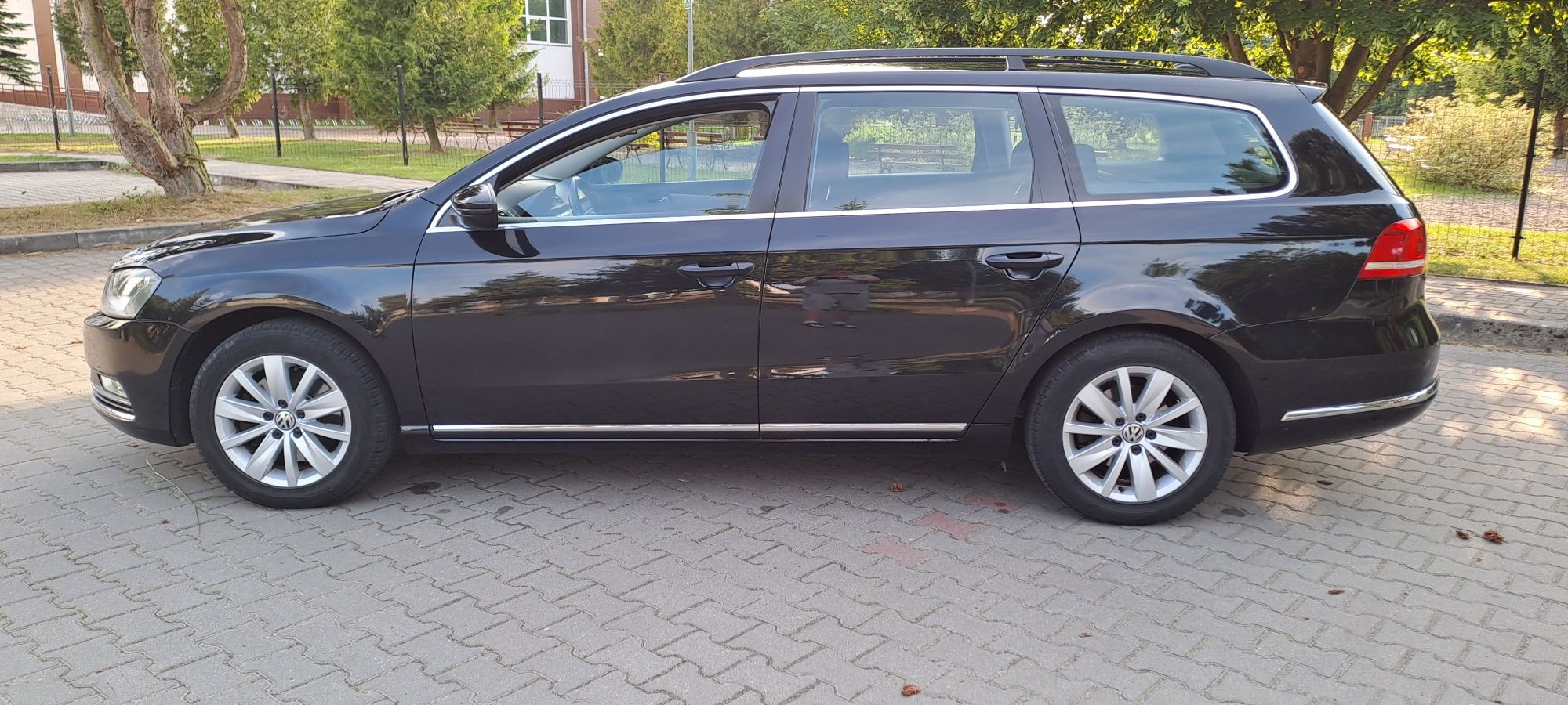 VW PASSAT B7 1 6 Tdi Highline Ładny