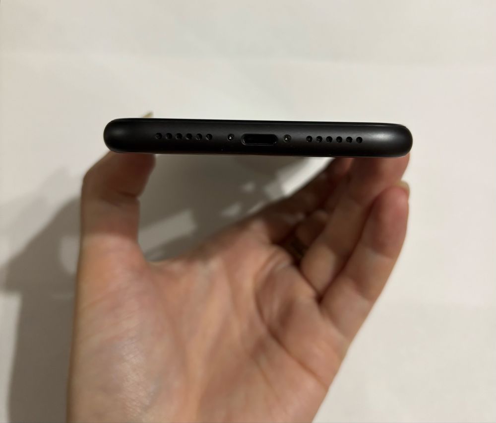 Apple iPhone 11 128GB Black Neverlock