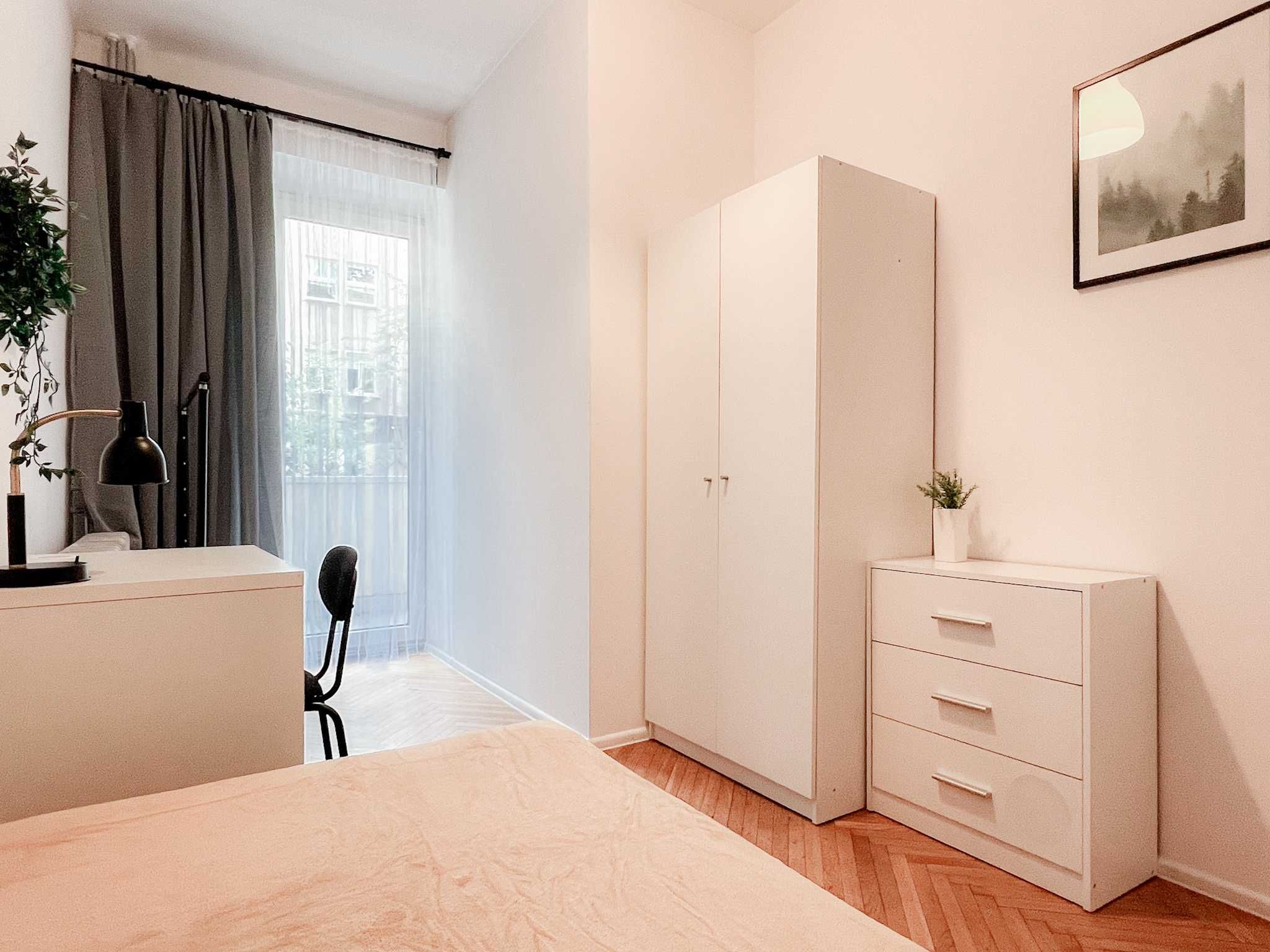 Pokój 1 os w mieszkaniu 3 pokojowym balkon Kazimierz, UEK, ABB, Frycz