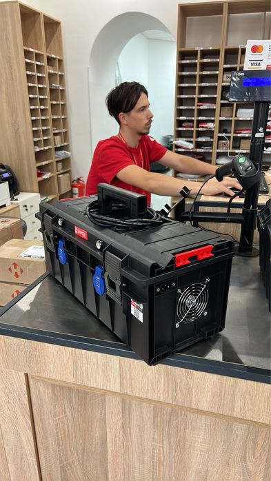 Зарядная станция  емкостью 880ватт инвертор 2000 ватт