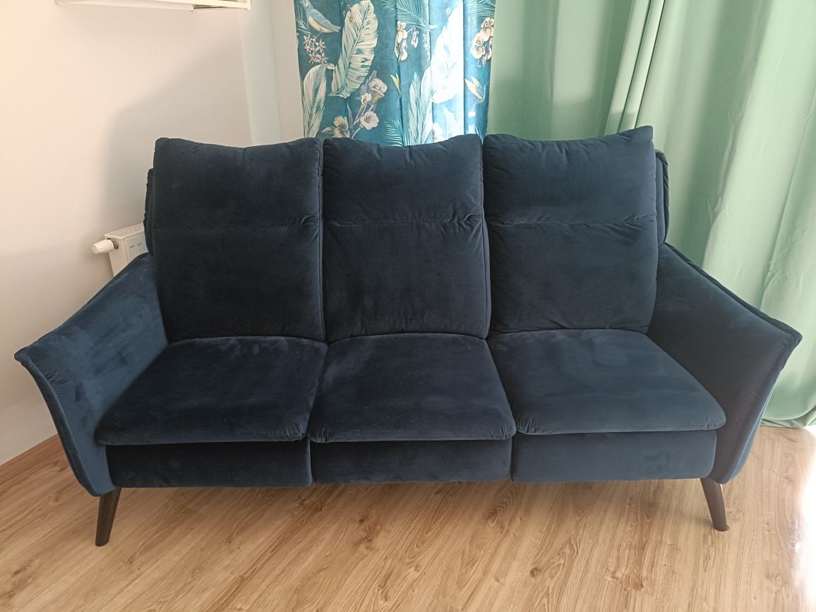 Sofa Inka Agata Meble Welurowa Ciemnoniebieska  Tkanina GR3